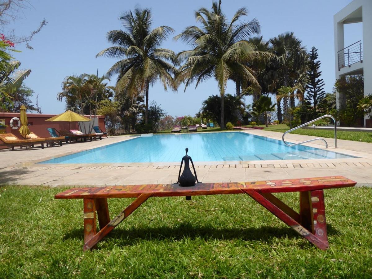Leo'S Beach Hotel - Adults Only Brufut 外观 照片