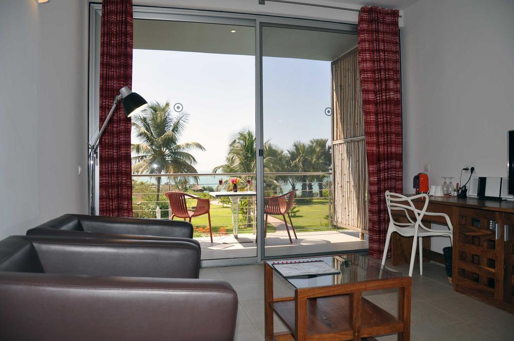 Leo'S Beach Hotel - Adults Only Brufut 外观 照片