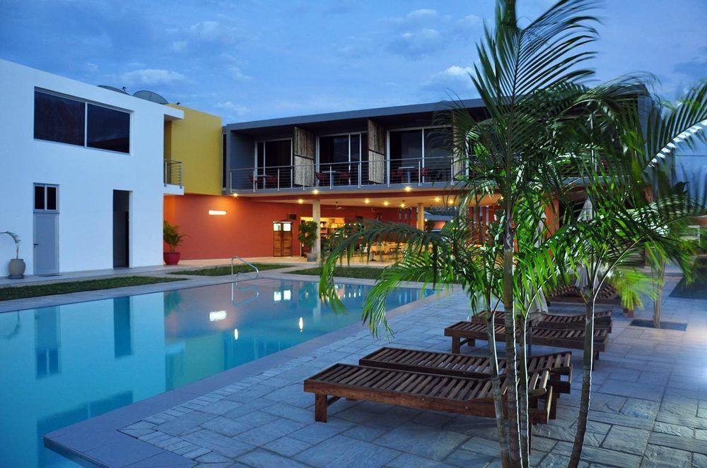 Leo'S Beach Hotel - Adults Only Brufut 外观 照片