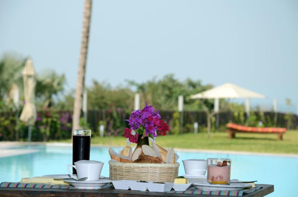 Leo'S Beach Hotel - Adults Only Brufut 外观 照片