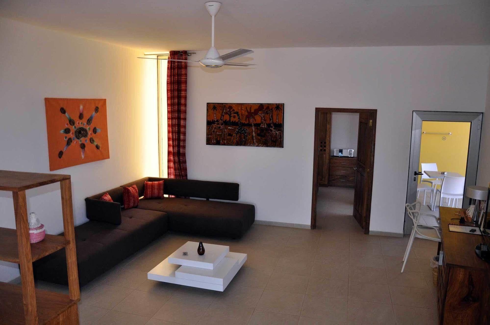 Leo'S Beach Hotel - Adults Only Brufut 外观 照片