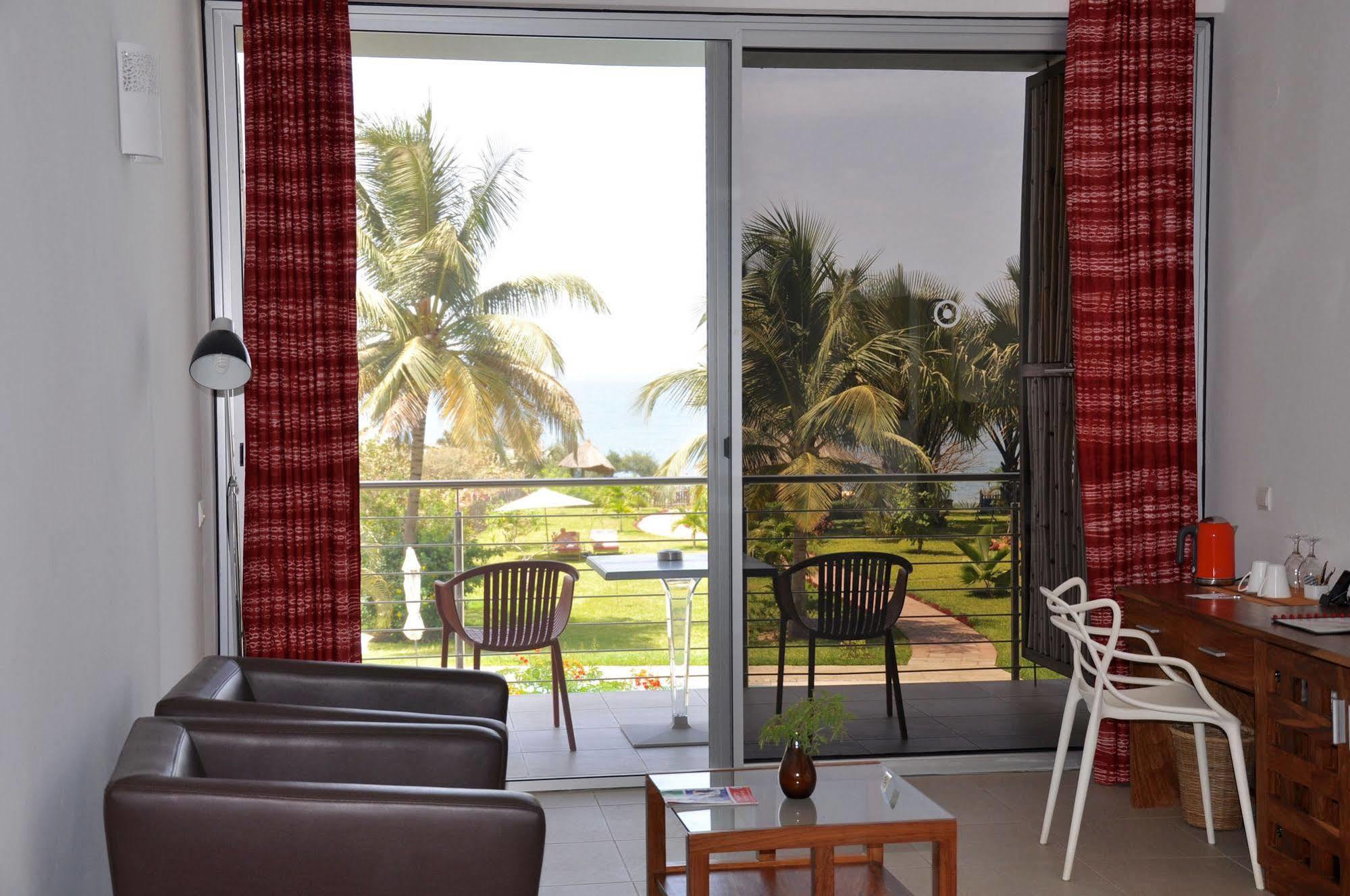 Leo'S Beach Hotel - Adults Only Brufut 外观 照片
