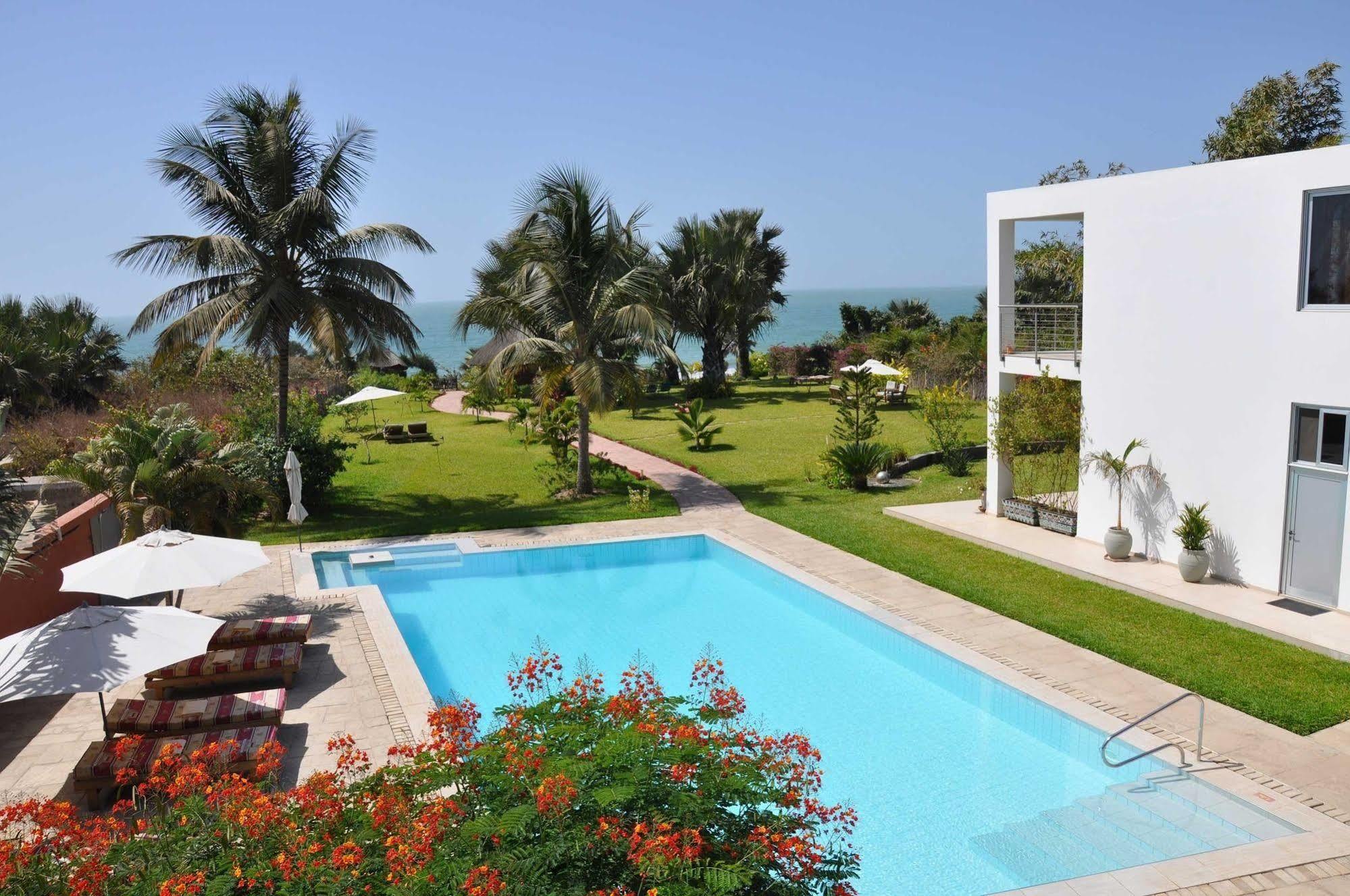 Leo'S Beach Hotel - Adults Only Brufut 外观 照片