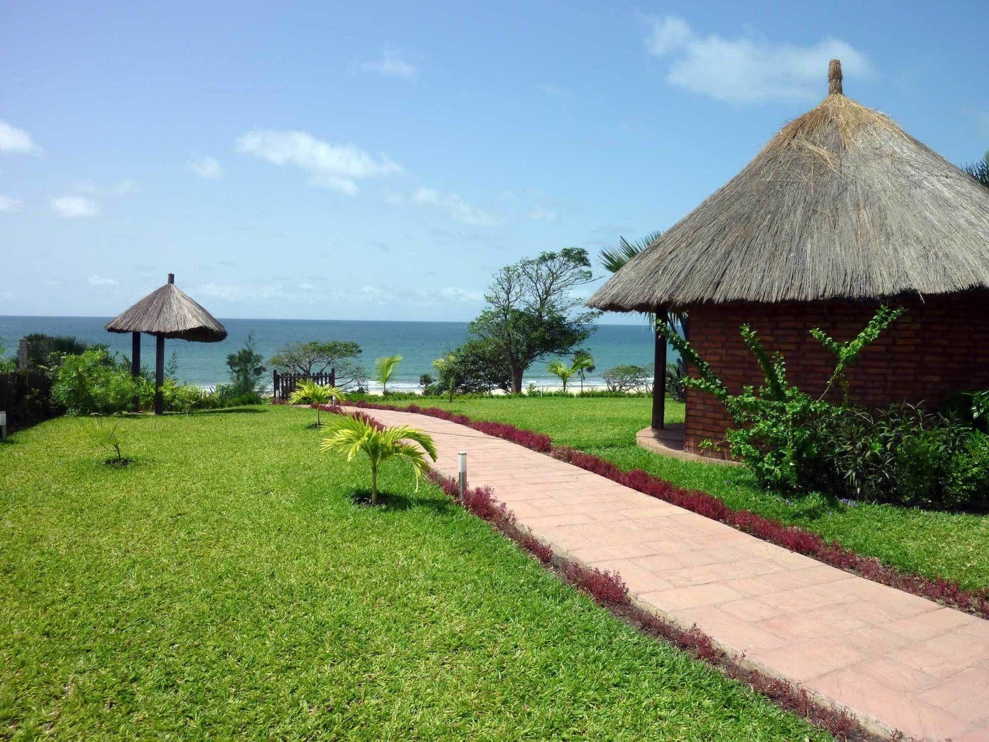 Leo'S Beach Hotel - Adults Only Brufut 外观 照片
