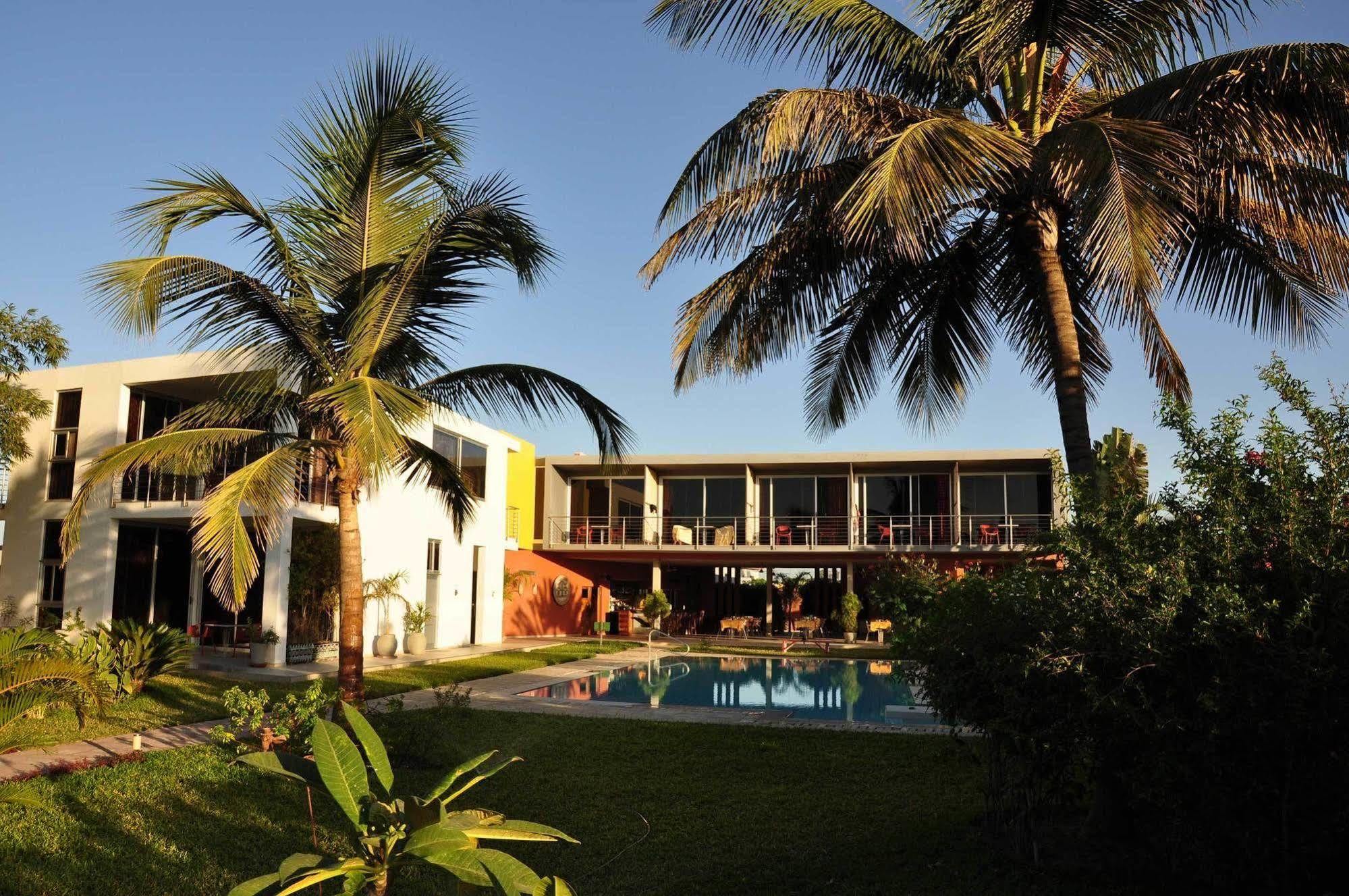Leo'S Beach Hotel - Adults Only Brufut 外观 照片